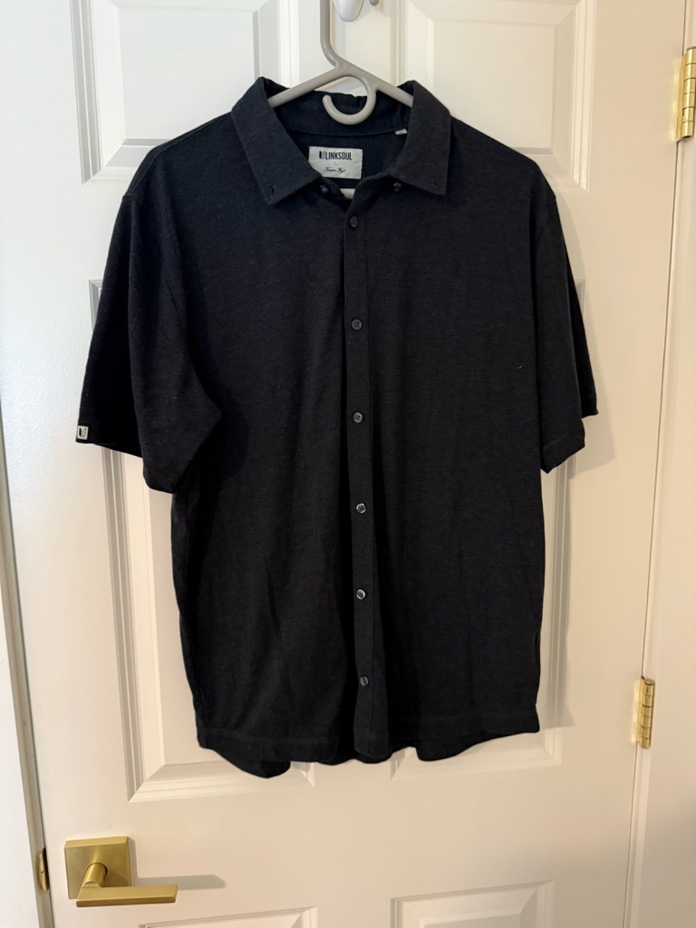 Linksoul Black Short-Sleeve Casual Button-Down Shirt